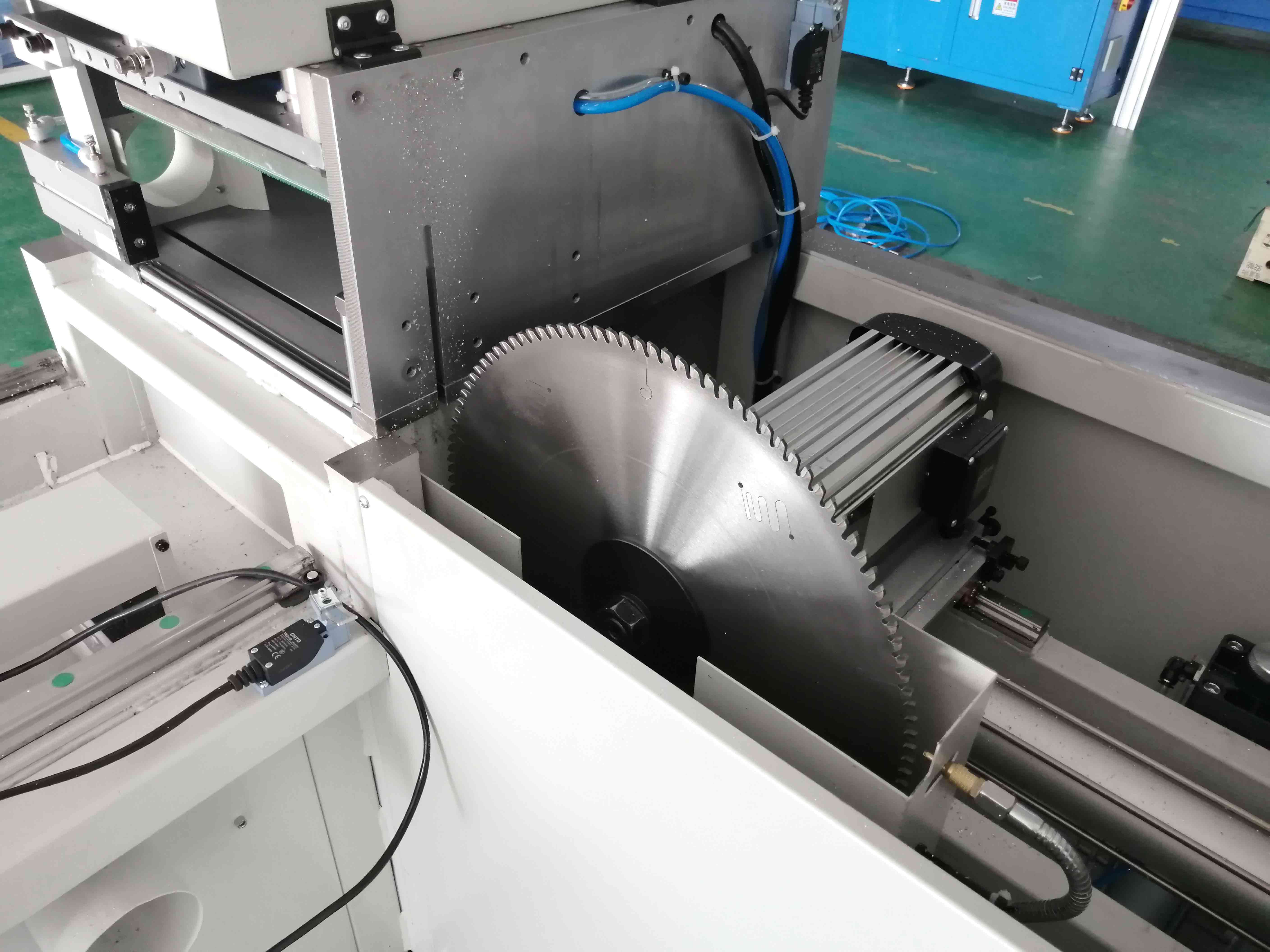 切割鋁型材使用梯平齒形合金鋸片如何確定齒數和厚度?